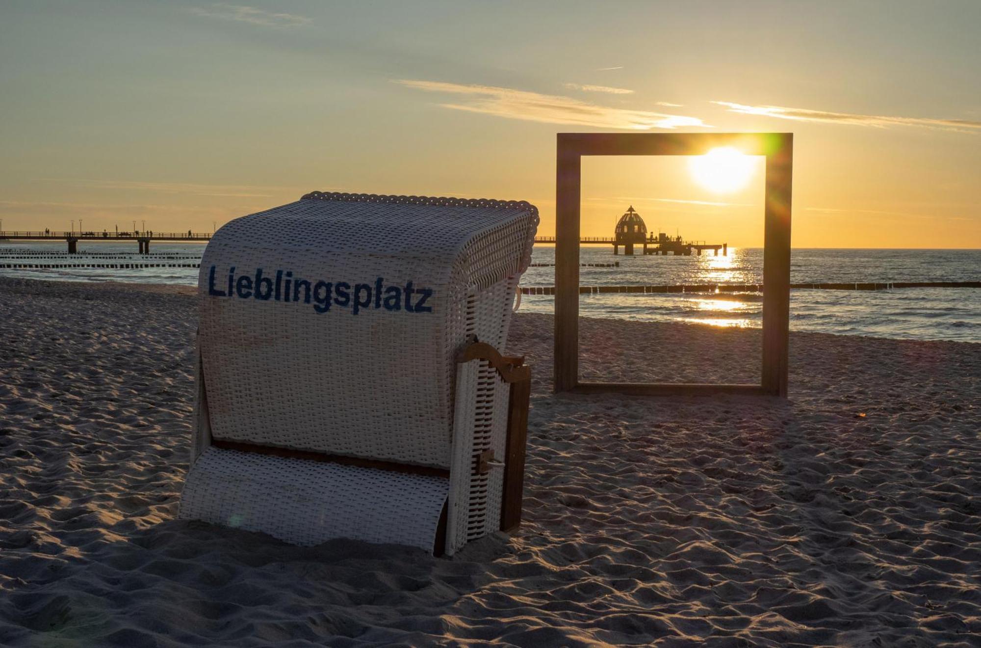Strandhafer an der Seebrücke Zingst Exterior foto